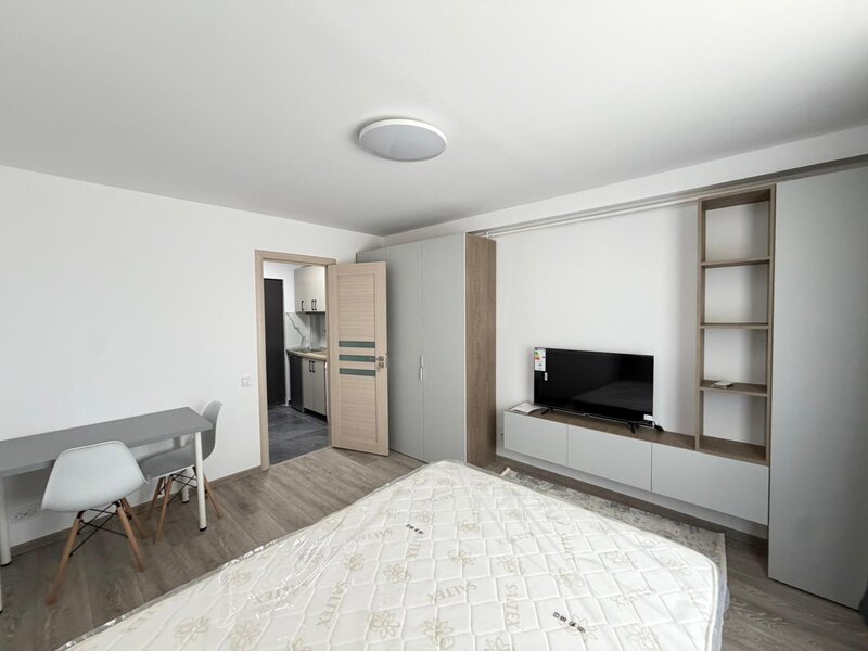 Titan, garsoniera, posibilitate rate,