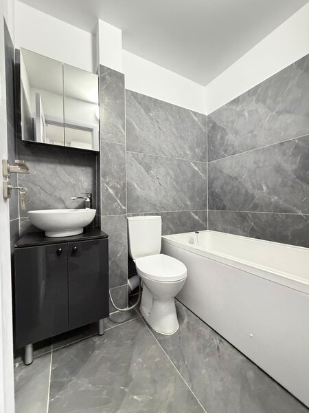 Titan, garsoniera, posibilitate rate,