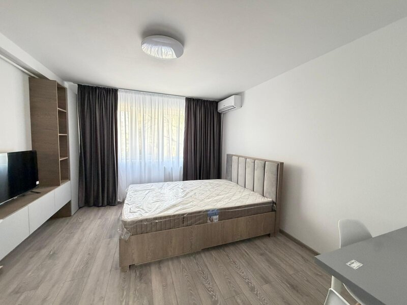 Titan, garsoniera, posibilitate rate,