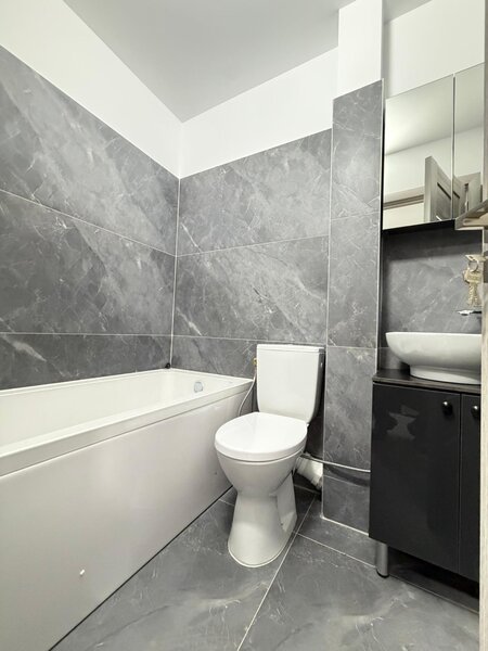 Titan, garsoniera, posibilitate rate,